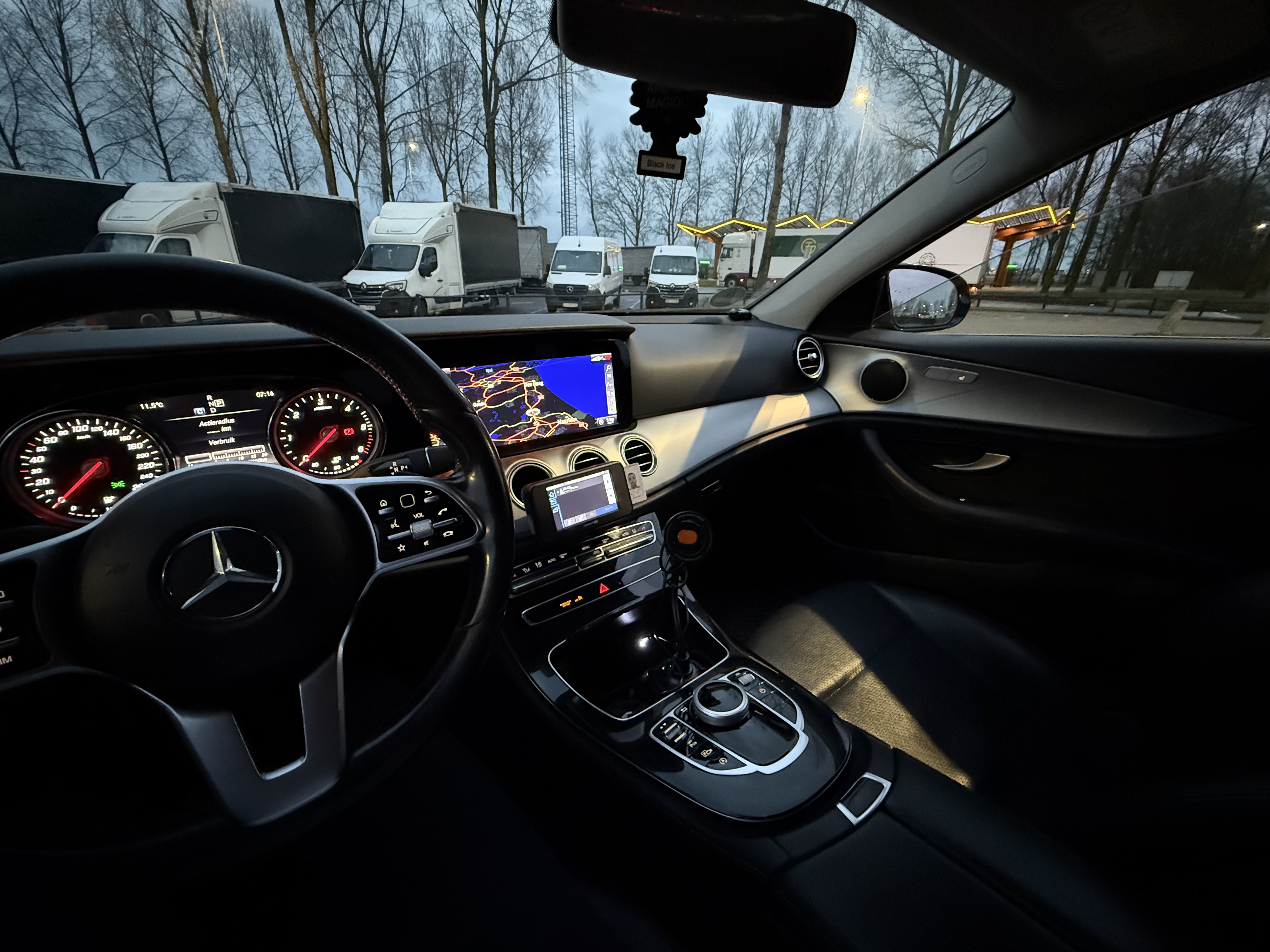 Mercedes E-klasse – zijkant